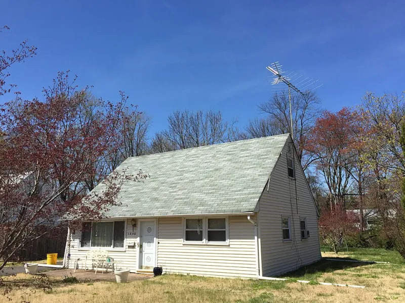 Off the Grid, On the Air: The Rogue Broadcasters Wiring Up America's Forgotten Corners